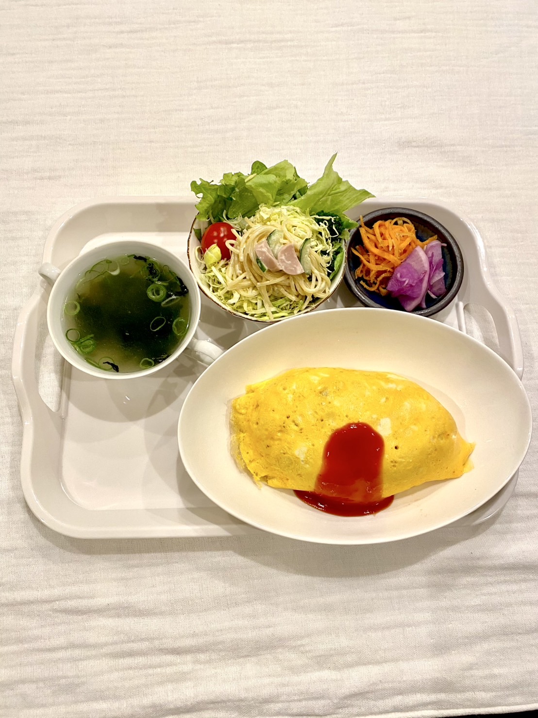 オムライス定食